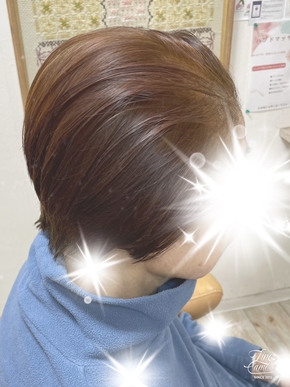 ヘナカラーとカットをさせて頂きました
