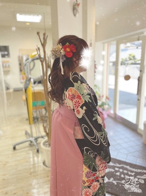 今朝は姪っ子の子供さんの着付けとセットをさせて頂きました