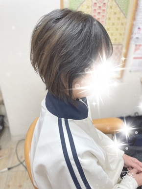 ヘナカラーとカットをさせて頂きました