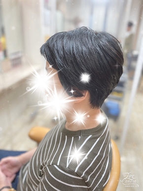 ヘナカラーとカット  をさせて頂きました